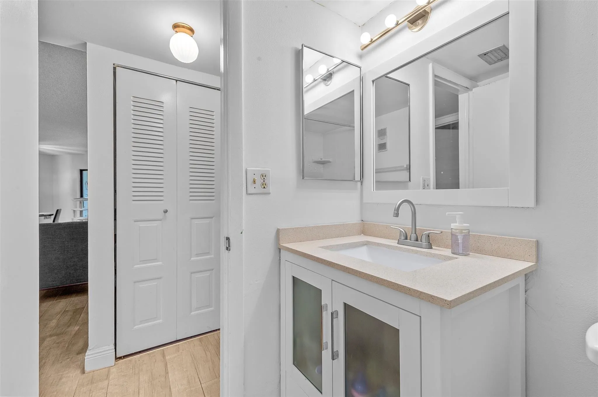 6755 W Broward Blvd, #309