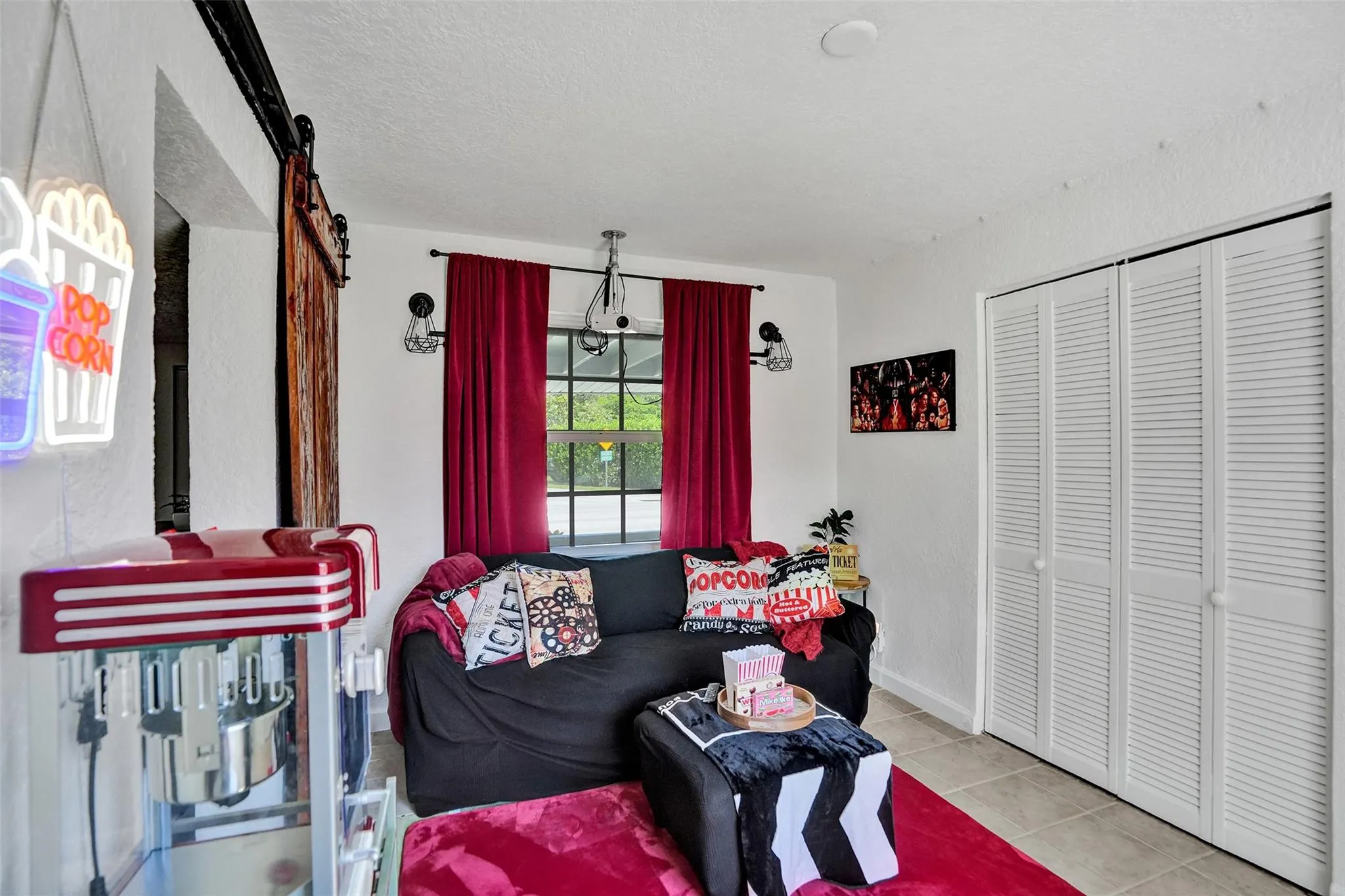 90 NE 26th St