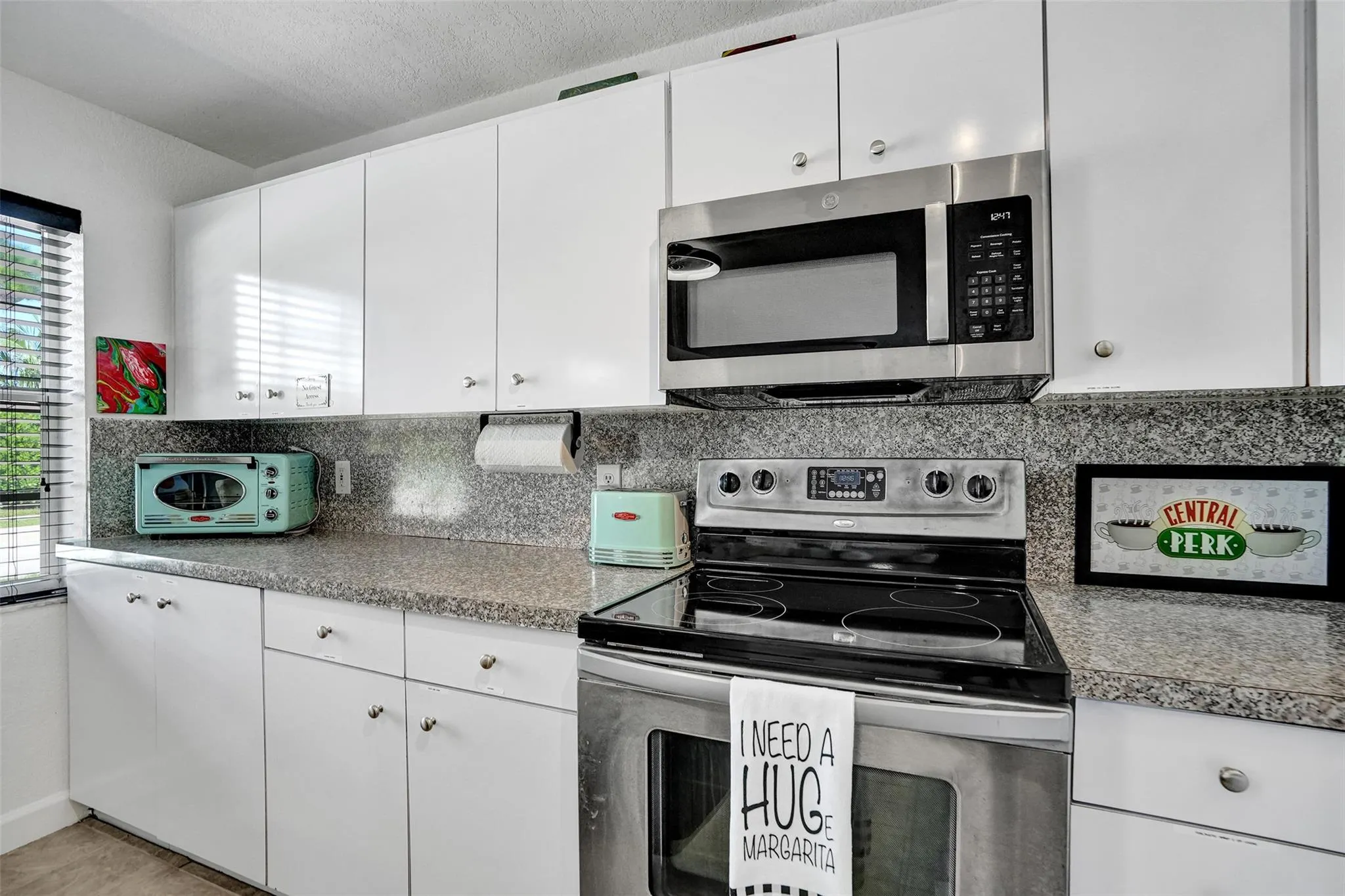 90 NE 26th St