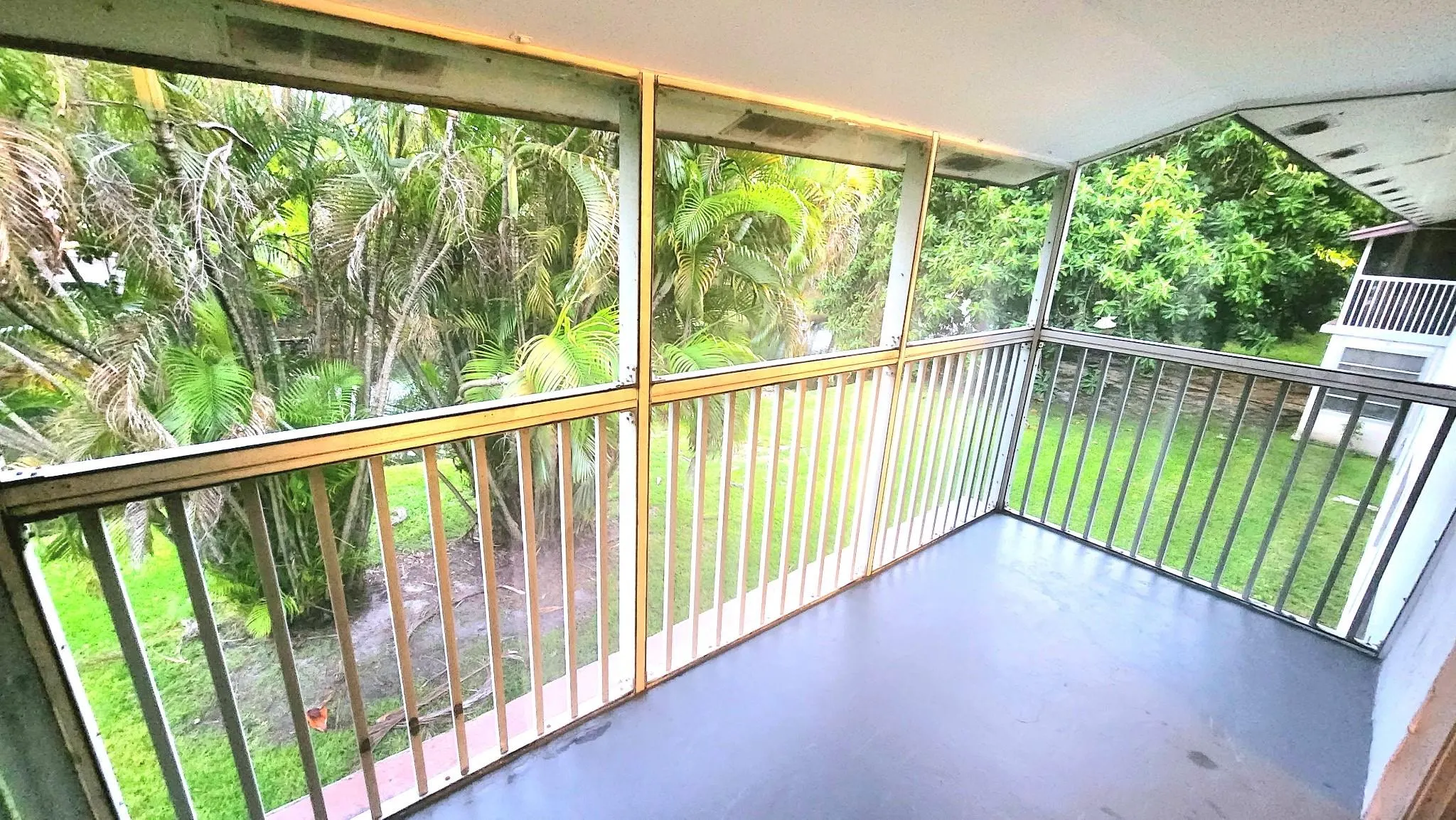 490 N Laurel Dr, #8A