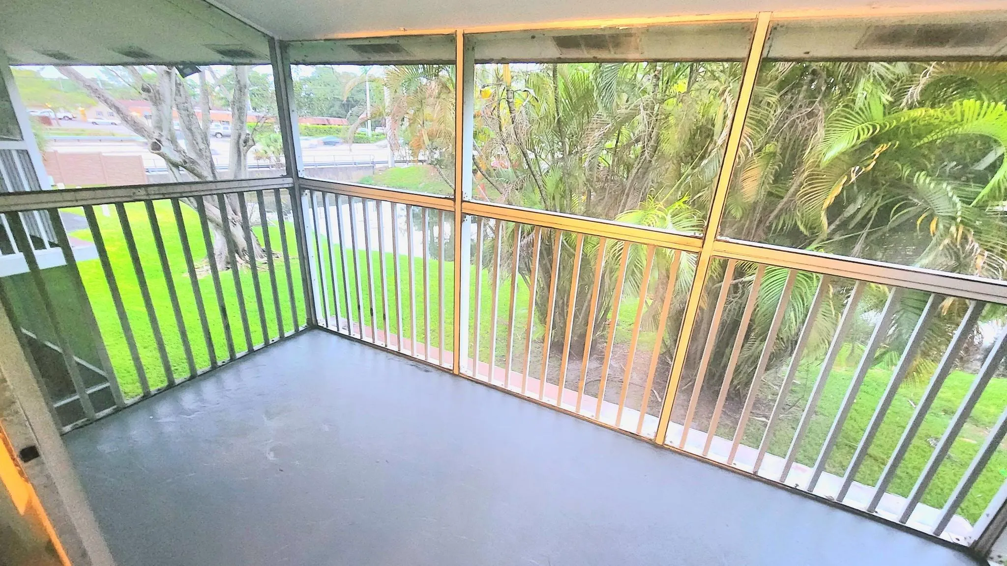 490 N Laurel Dr, #8A