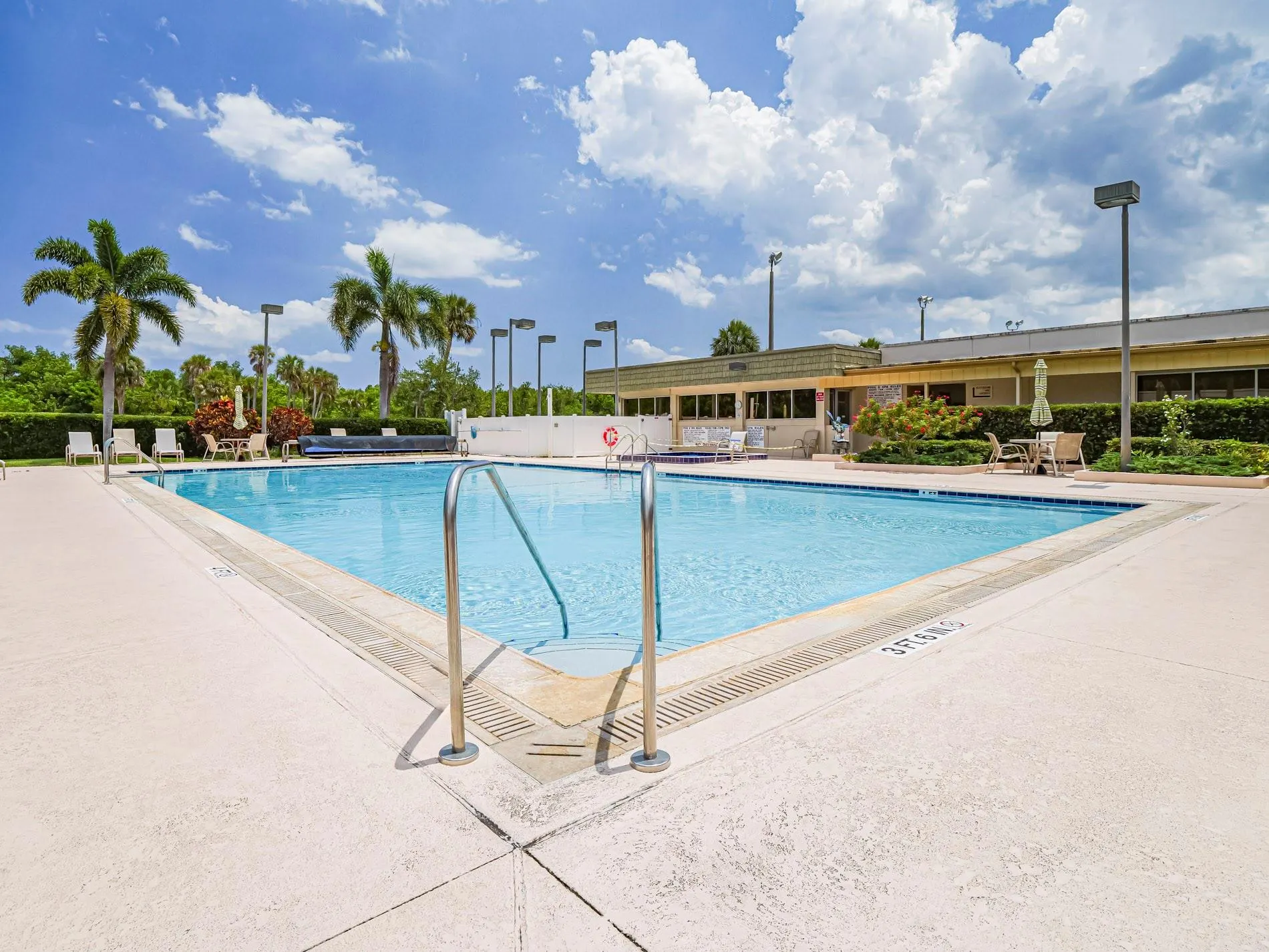 6 Vista Gardens Trl, #201