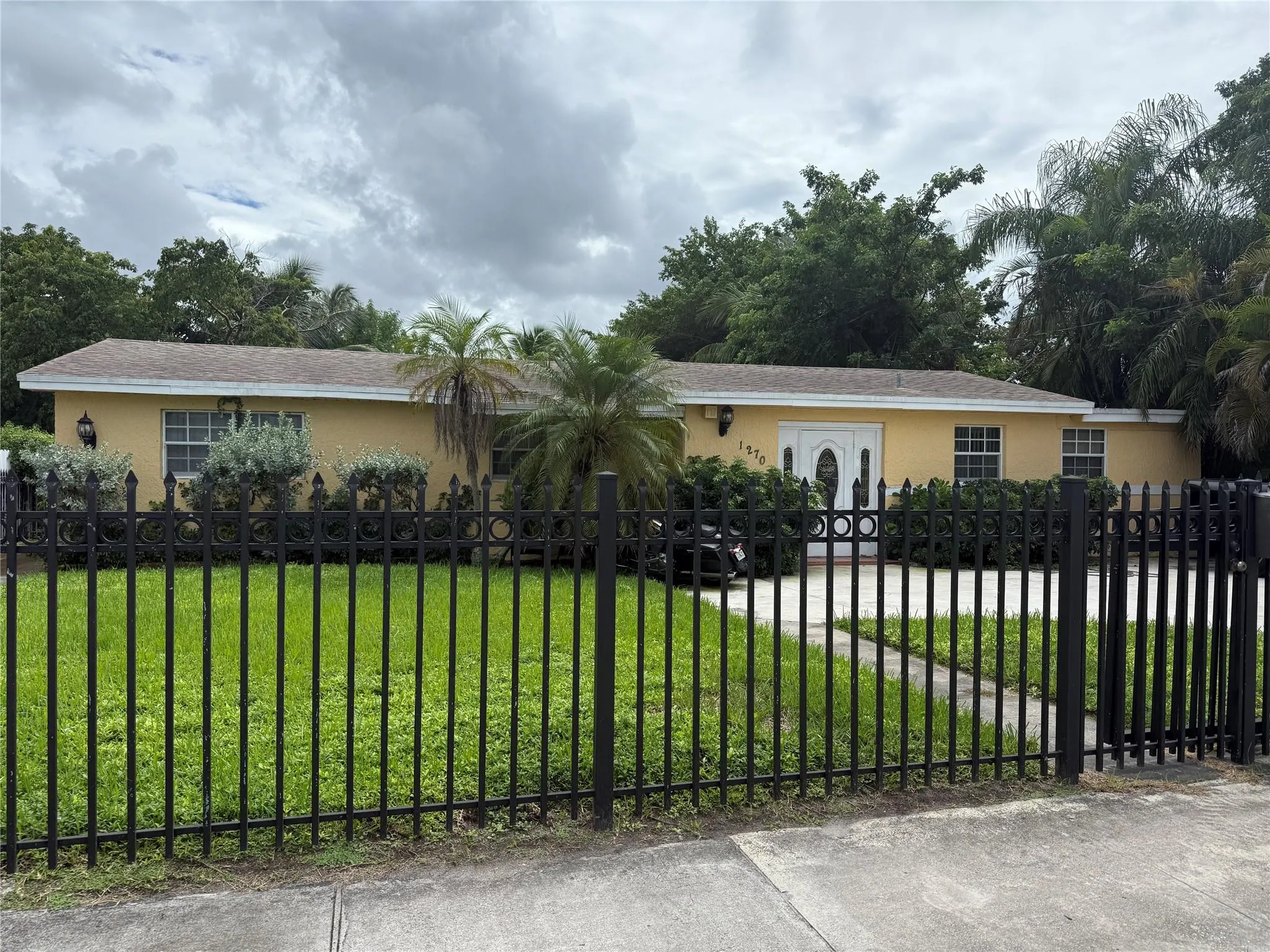 1270 NW 111th St
