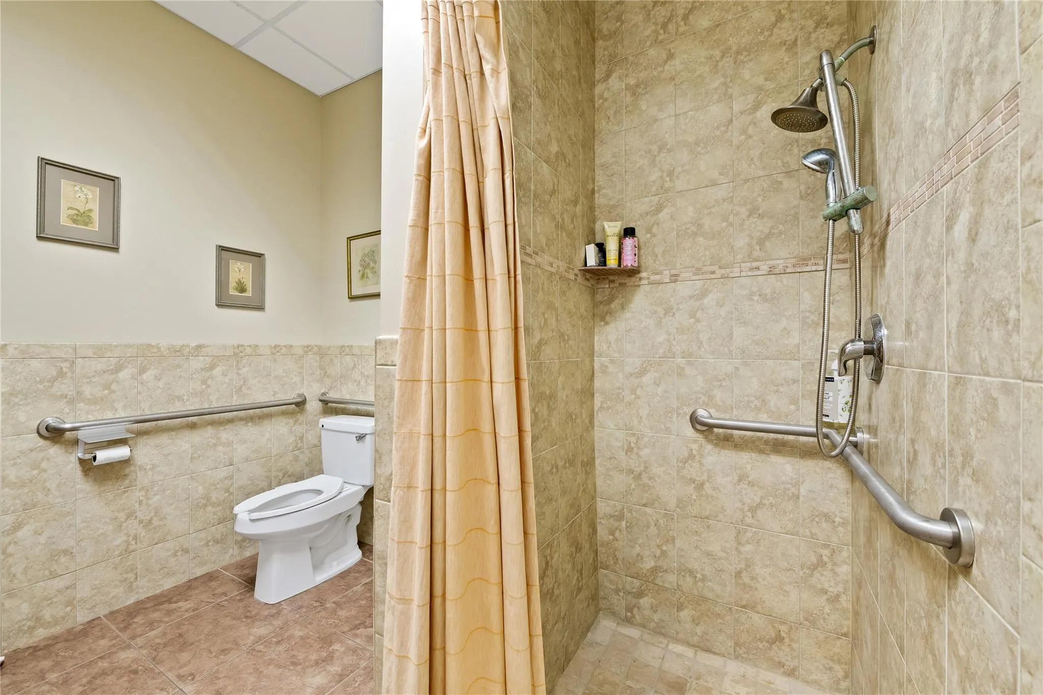 5497 Wiles Rd, #205