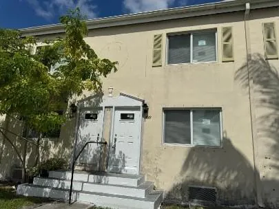 439 NW 84th St