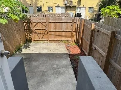 439 NW 84th St