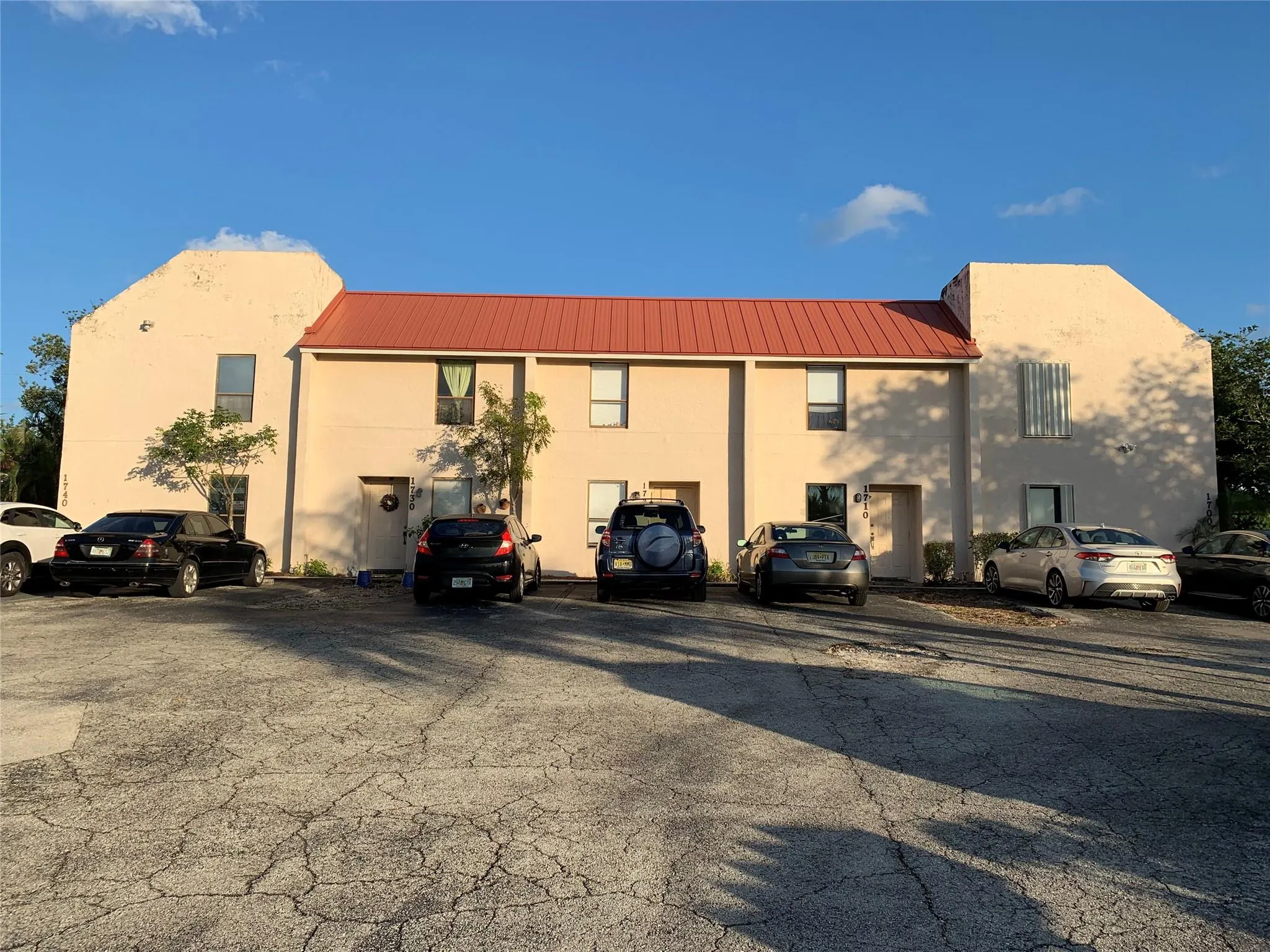 1700 NW 4th Ave