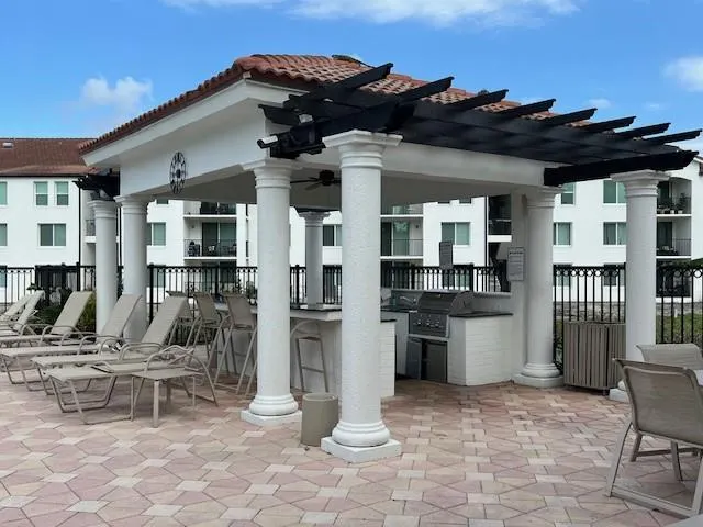 1105 Villa Ln, #1105