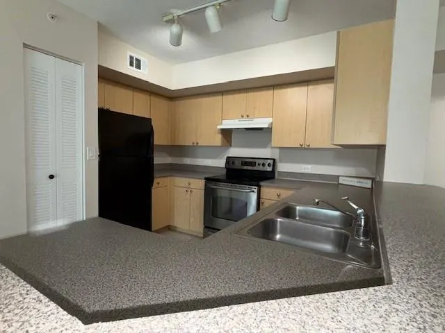 1105 Villa Ln, #1105