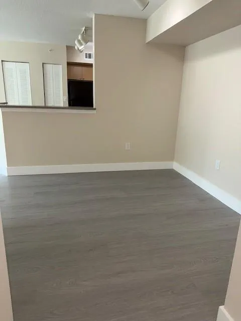 1105 Villa Ln, #1105