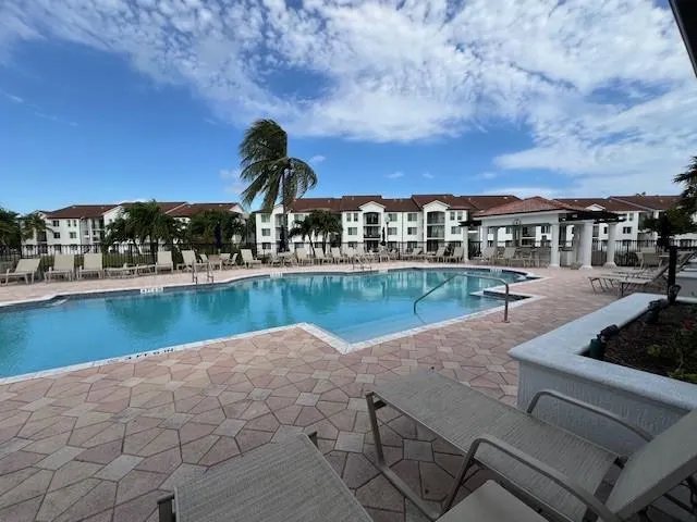 1105 Villa Ln, #1105