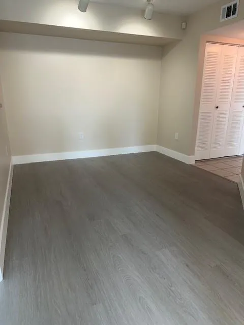 1105 Villa Ln, #1105