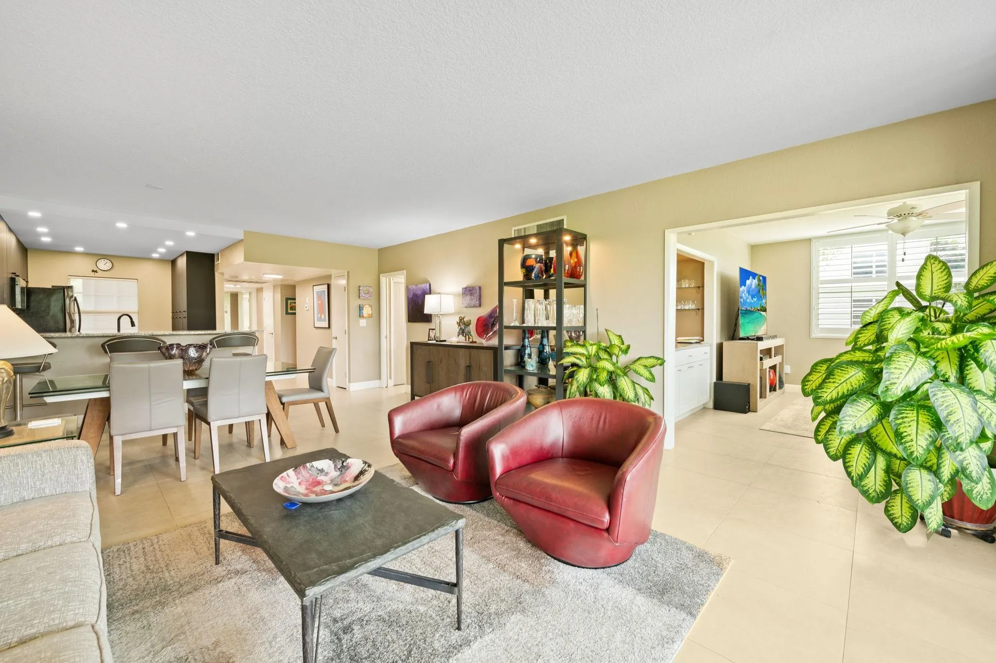 555 Oaks Ln, #112