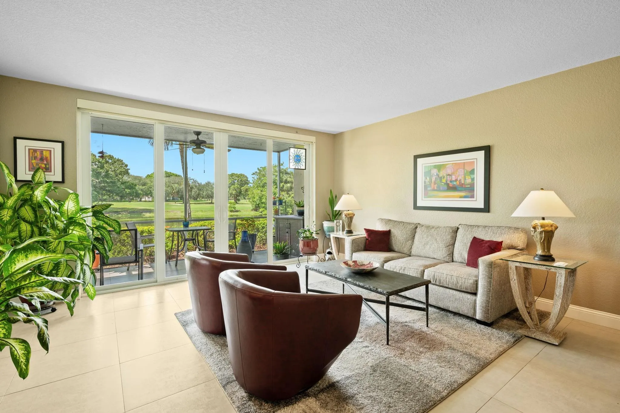 555 Oaks Ln, #112