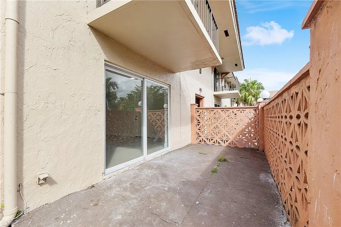 11605 NW 29th Ct, #2D