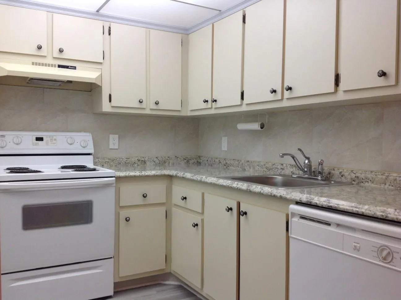1805 Eleuthera Pt, #J2