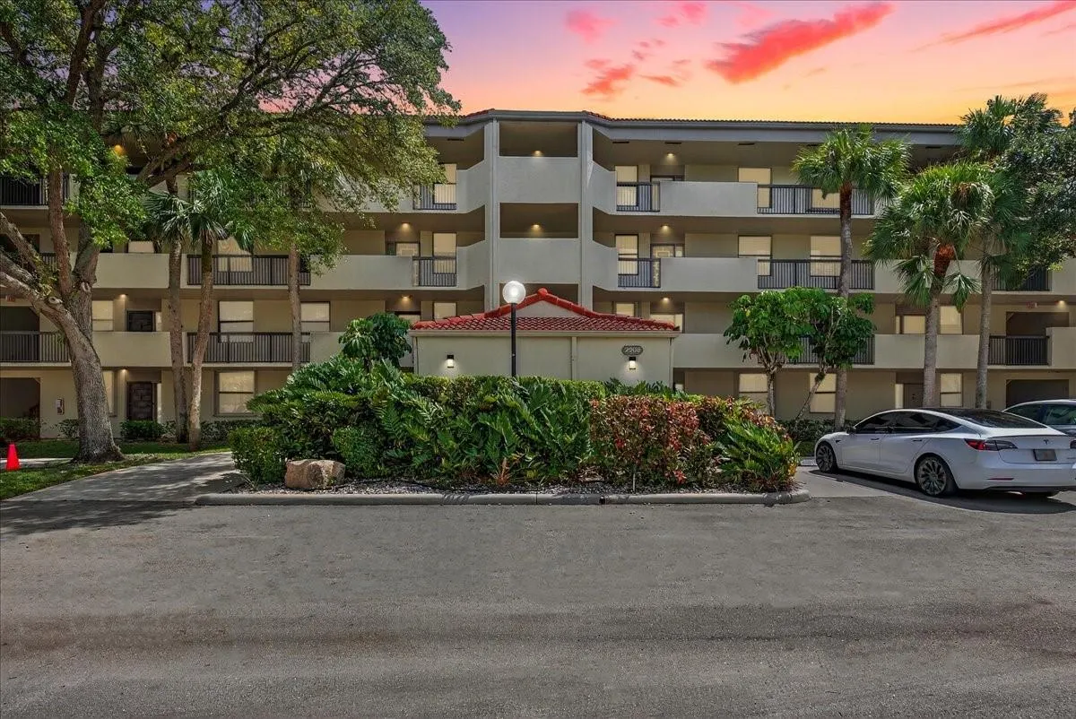 2908 S CARAMBOLA CIRCLE, #301