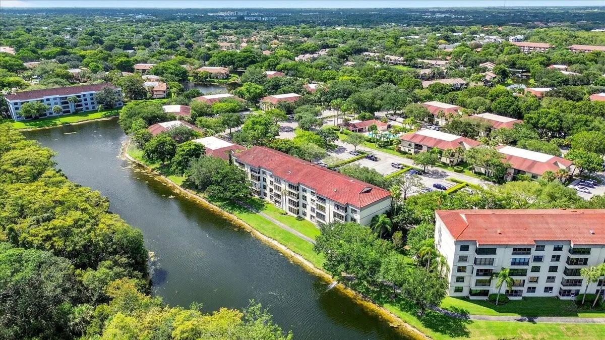 2908 S CARAMBOLA CIRCLE, #301