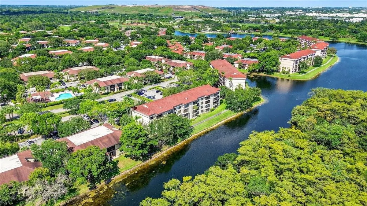 2908 S CARAMBOLA CIRCLE, #301