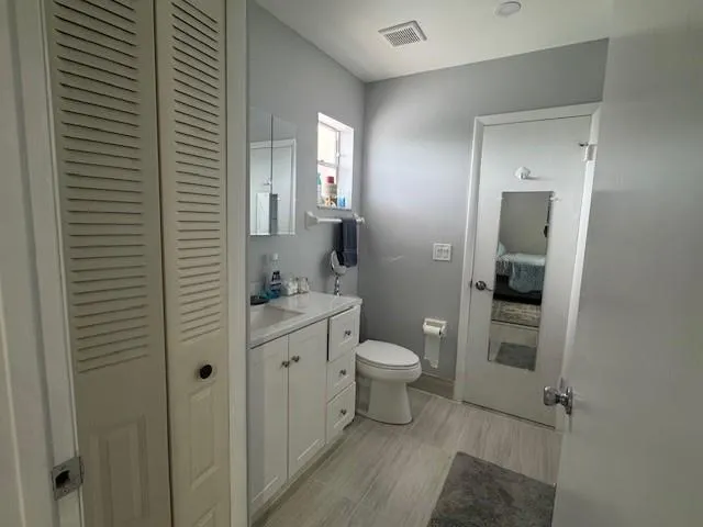 8002 Lagos De Campo Blvd, #B-306