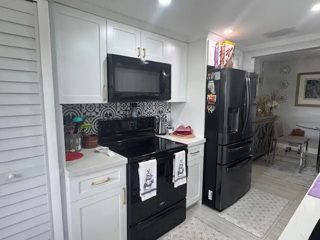 8002 Lagos De Campo Blvd, #B-306