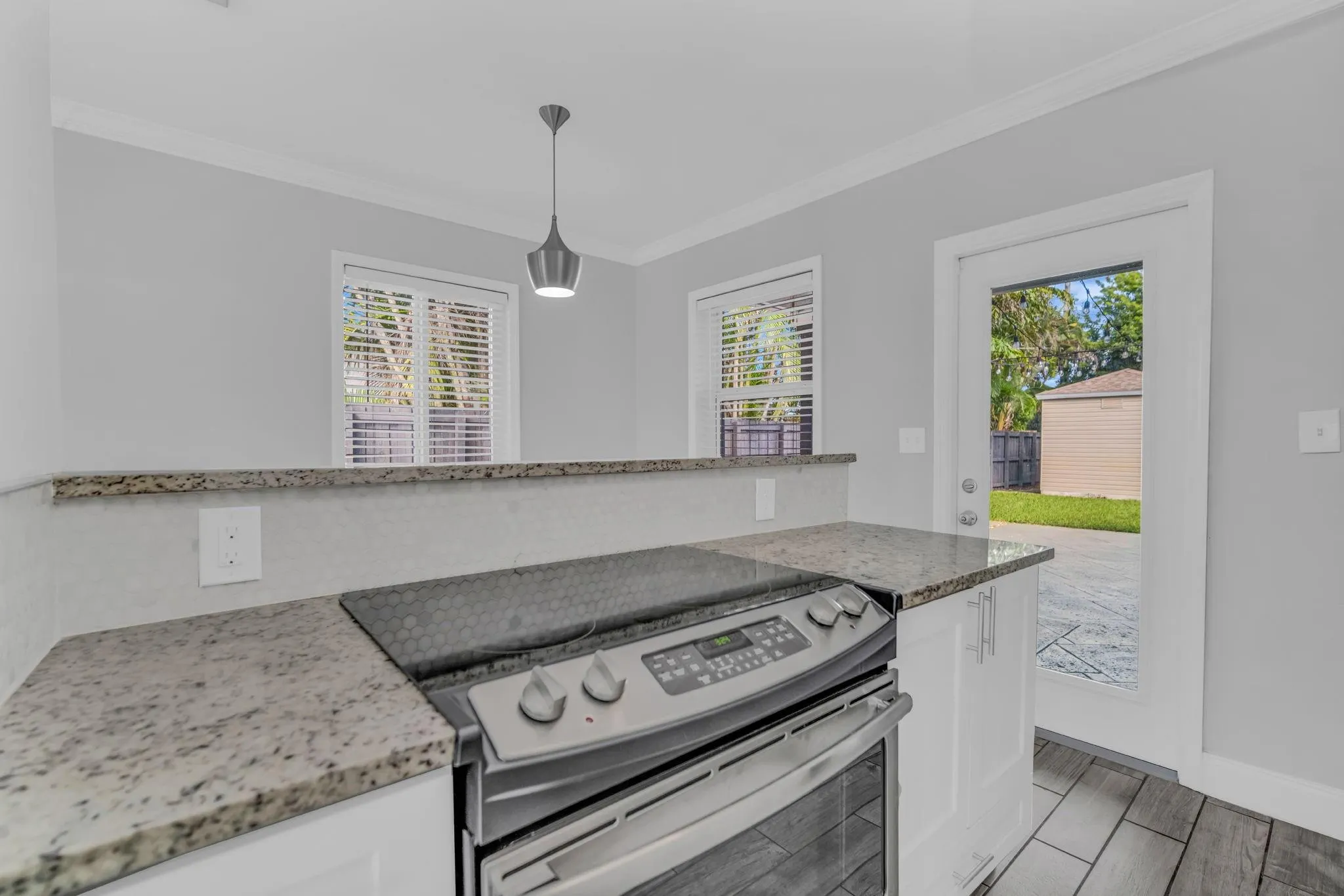 915 N 31st Rd