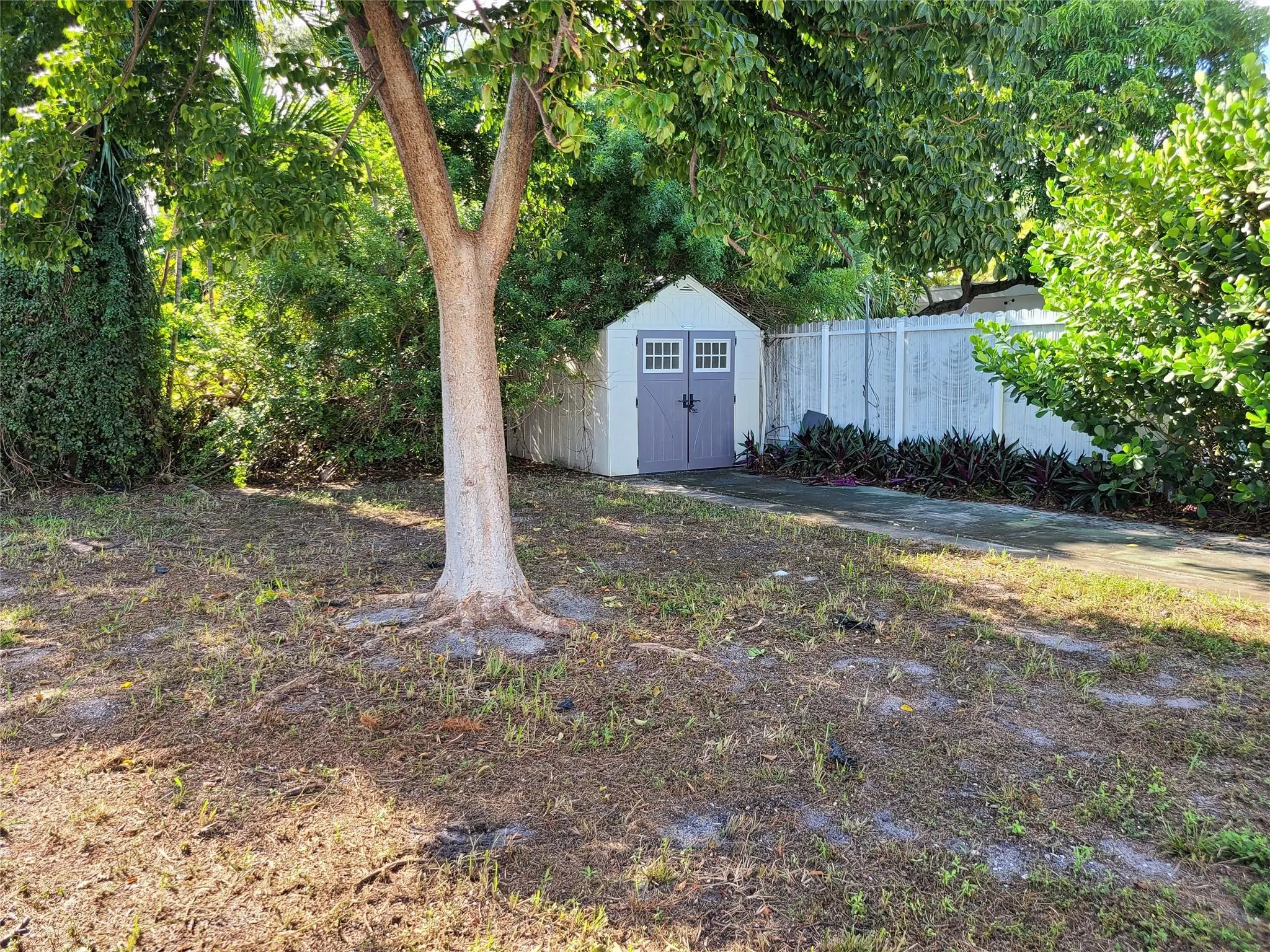 119 SE 10 Street