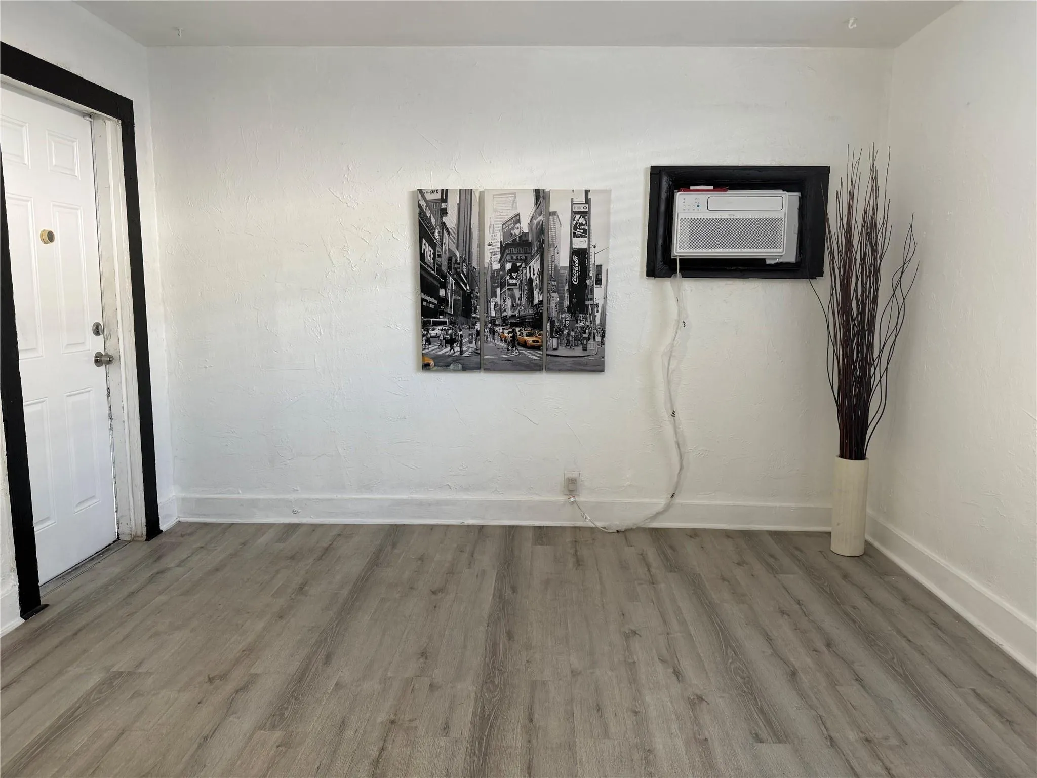 1947 Madison St, #4