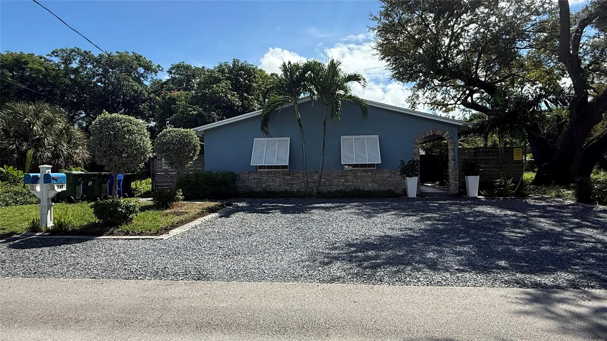 732 SW 2nd Ct