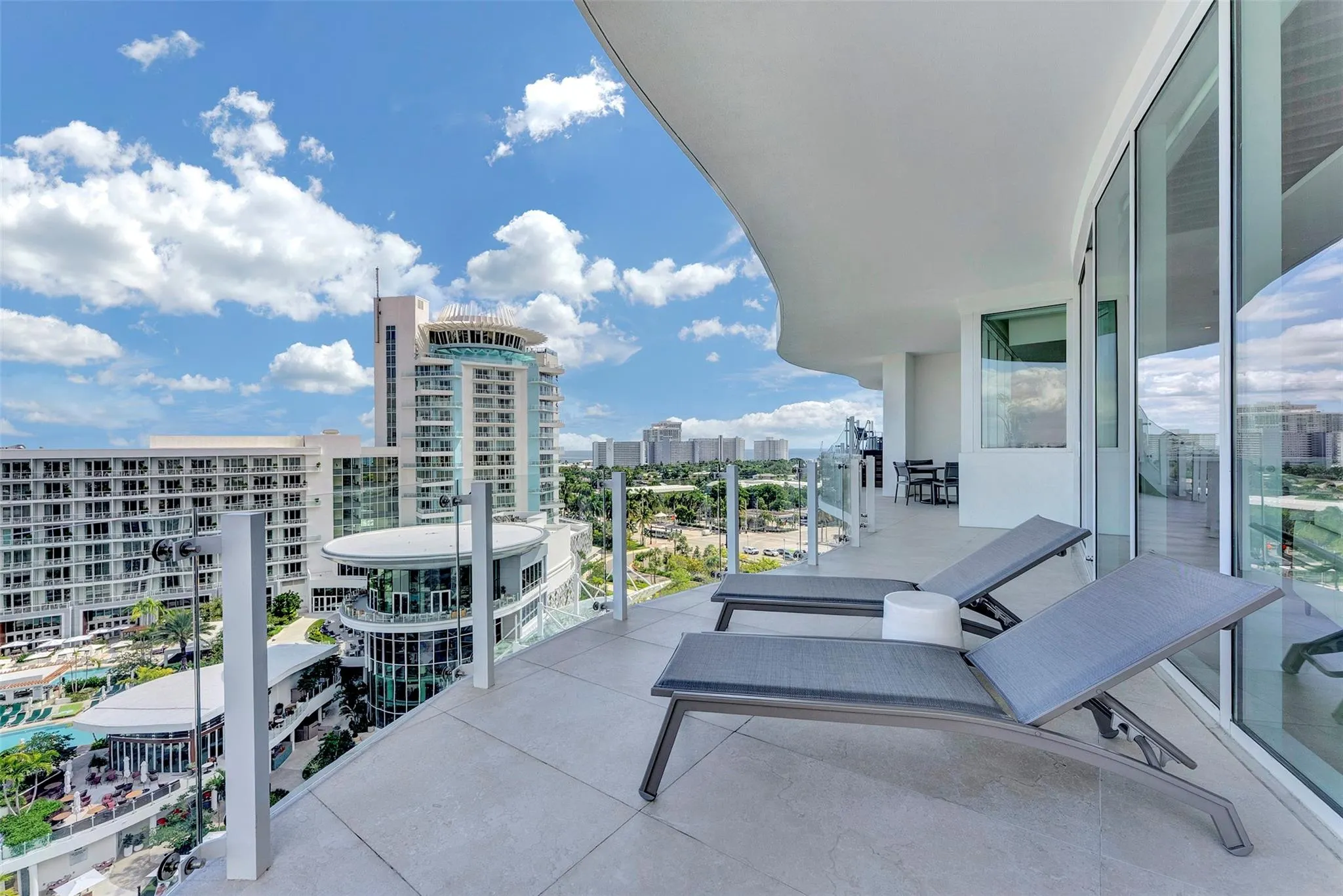 2241 SE 17th St, #PH2