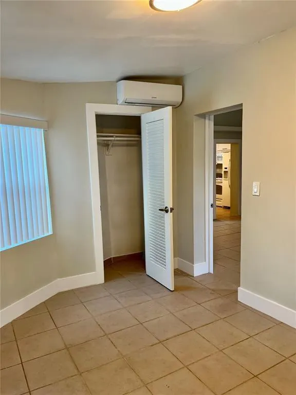 2201 NE 135th Ln