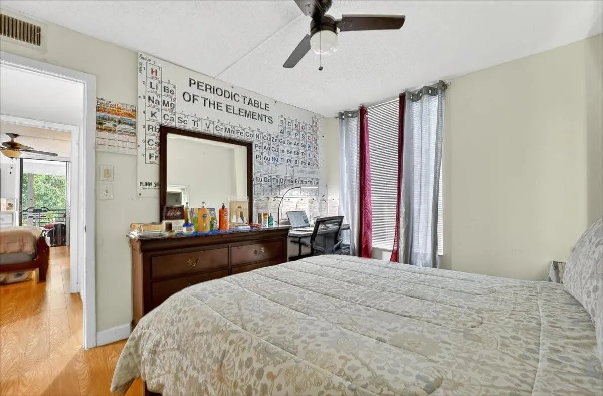 7950 W Mcnab Rd, #302