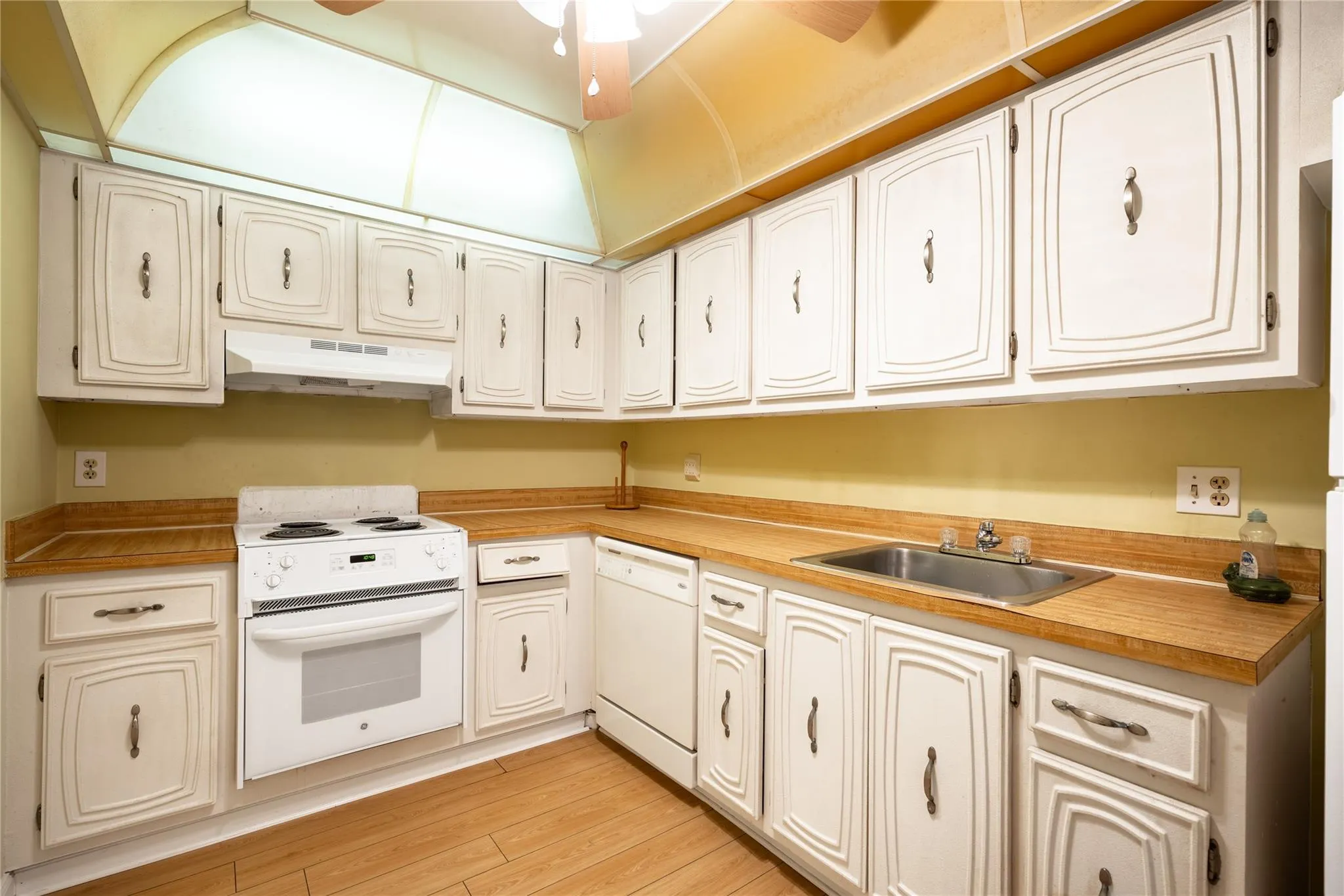 101 Briny Ave, #2509