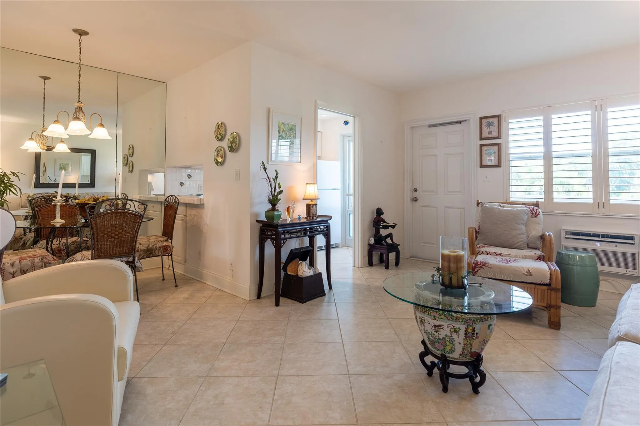 1850 S Ocean Dr, #207