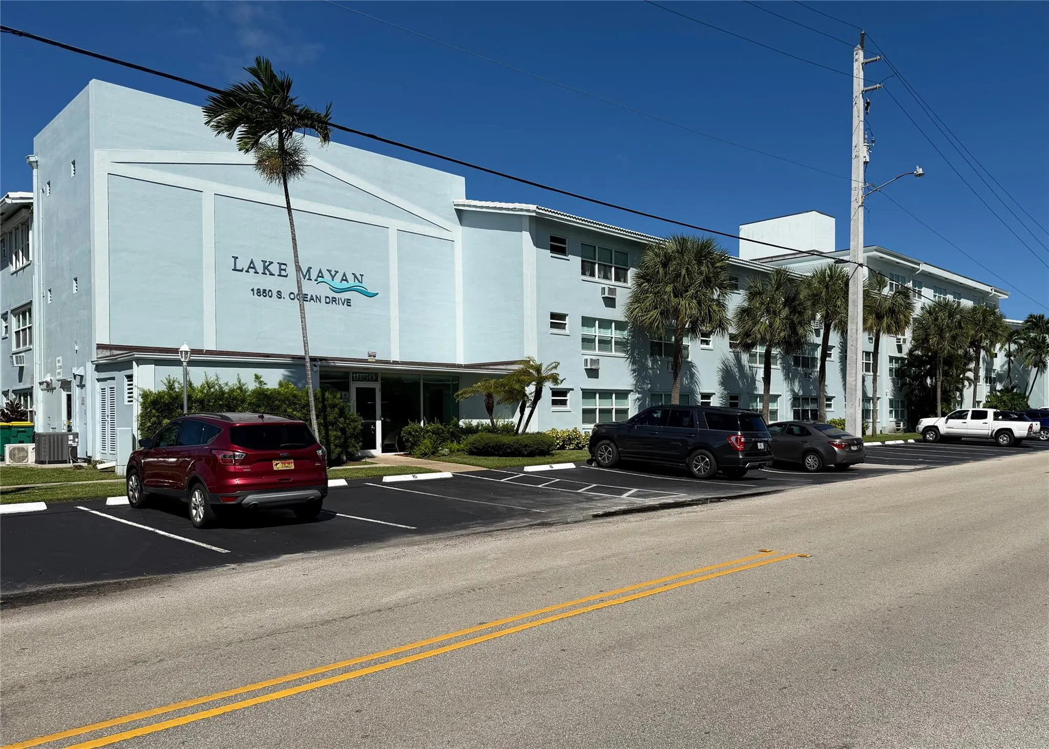 1850 S Ocean Dr, #207