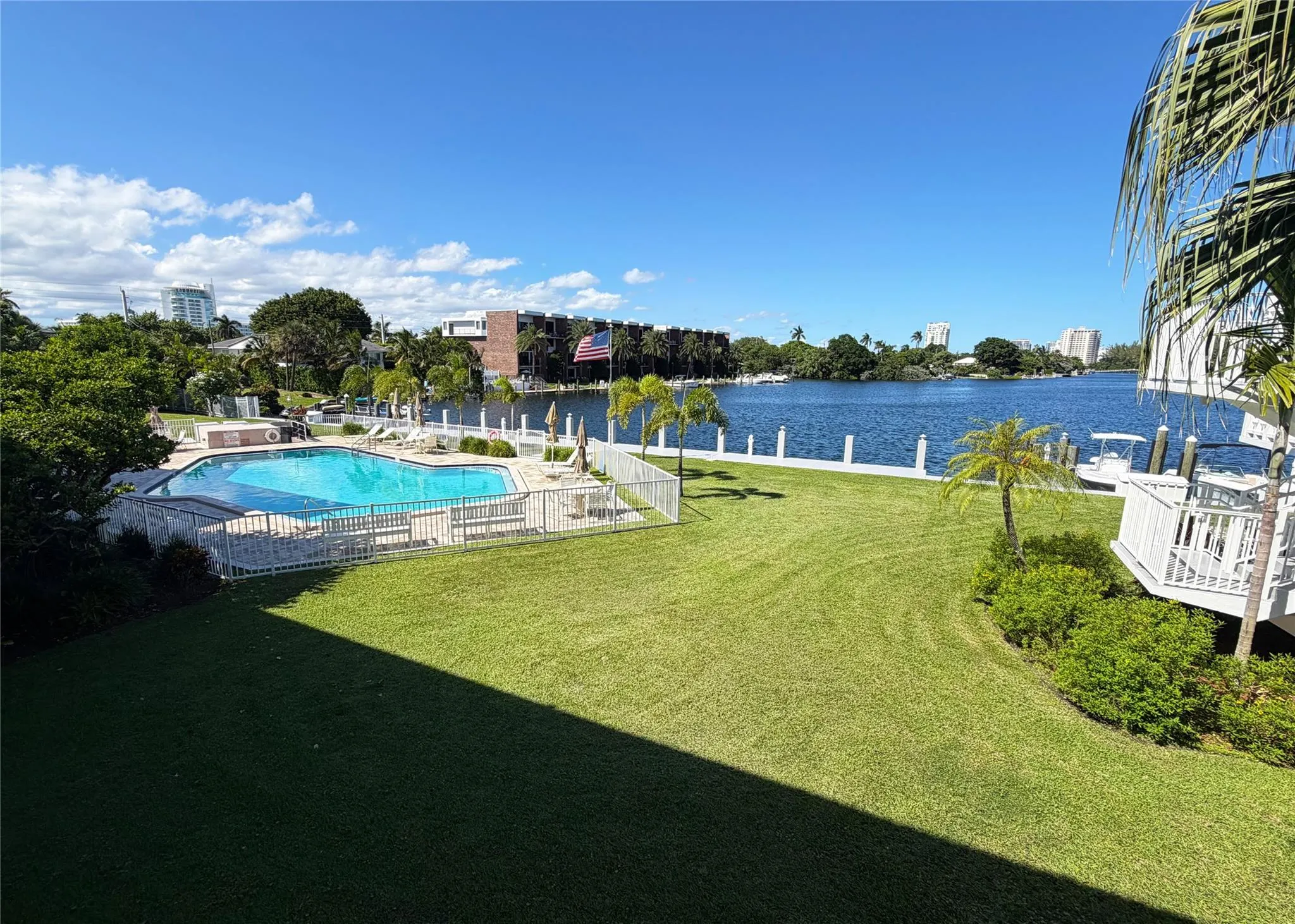 1850 S Ocean Dr, #207