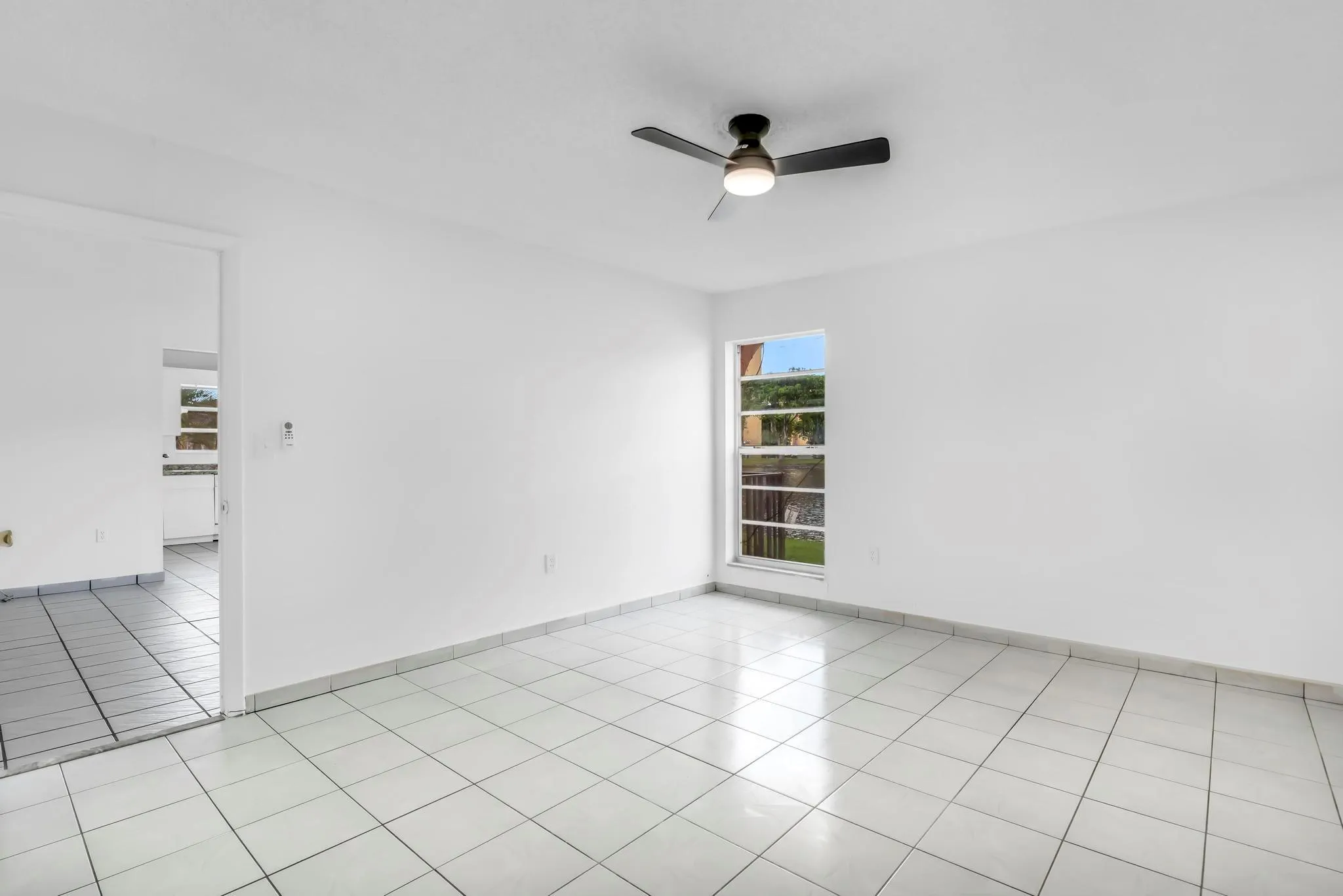 4707 NW 7th St, #110