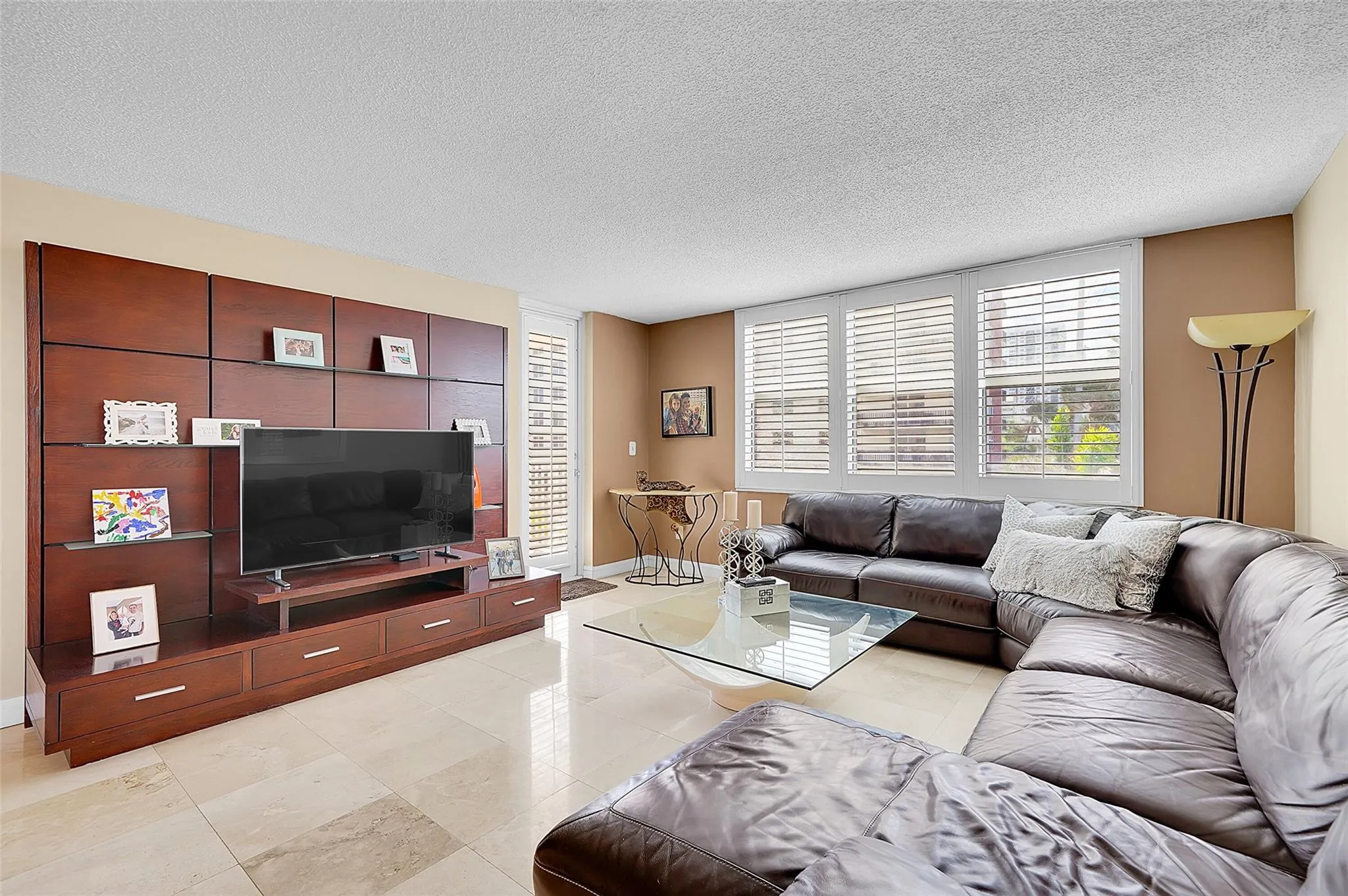 1401 S OCEAN DR, #204