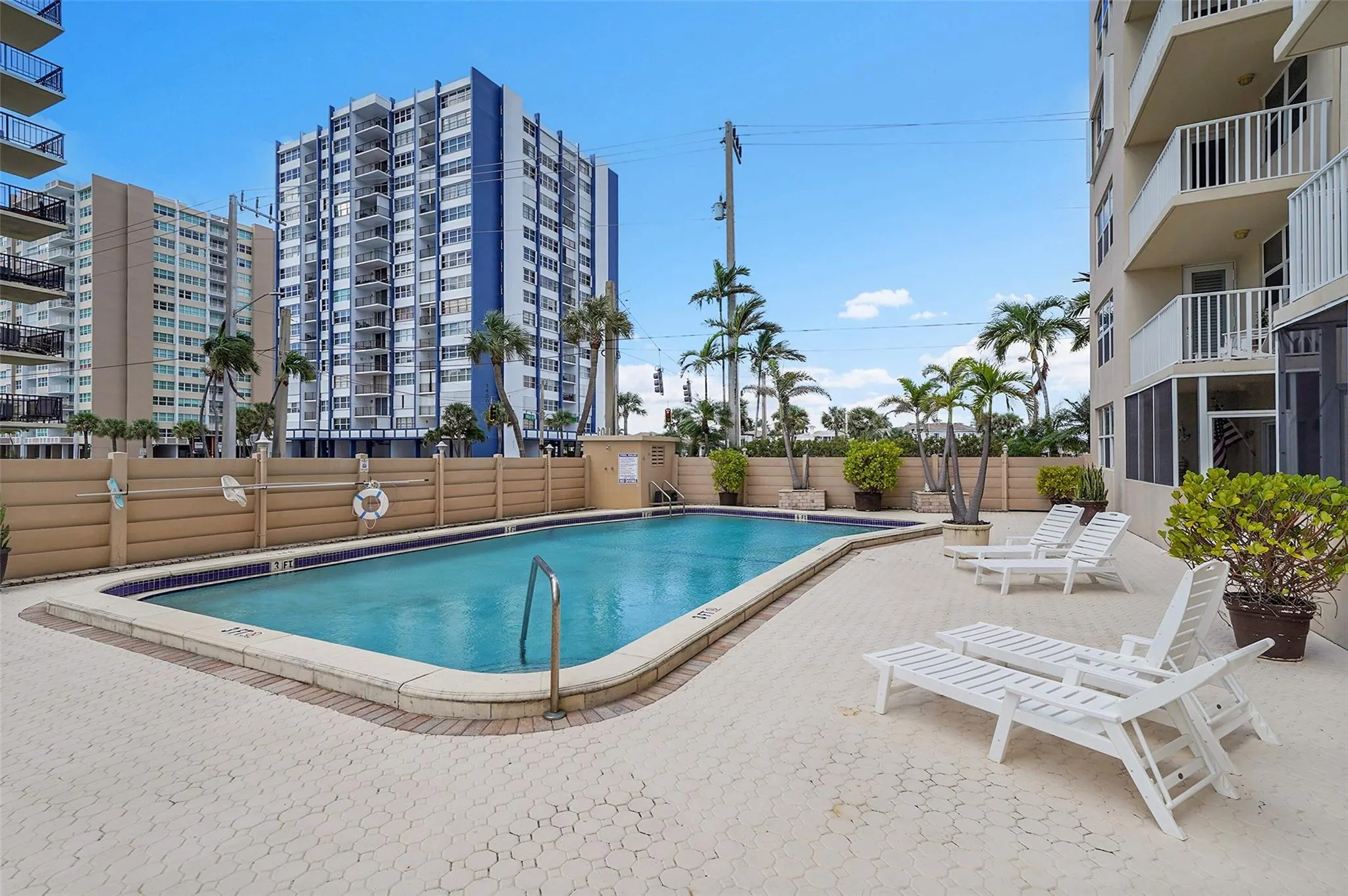 1401 S OCEAN DR, #204