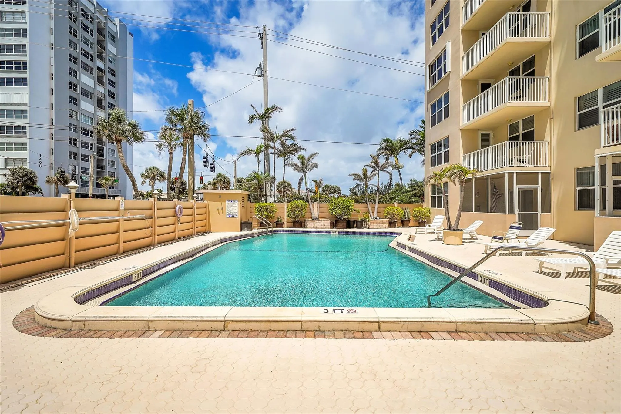 1401 S OCEAN DR, #204