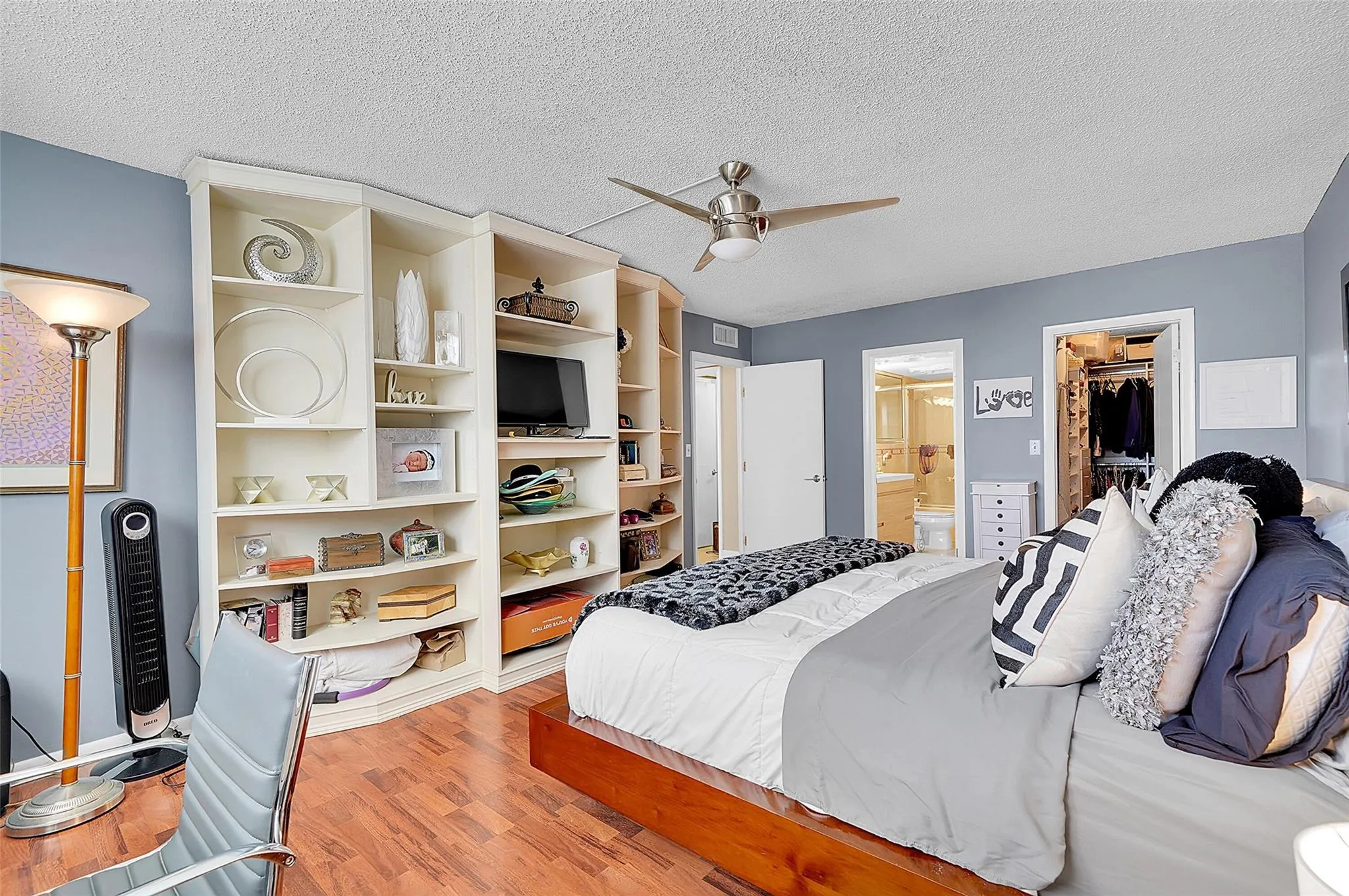 1401 S OCEAN DR, #204