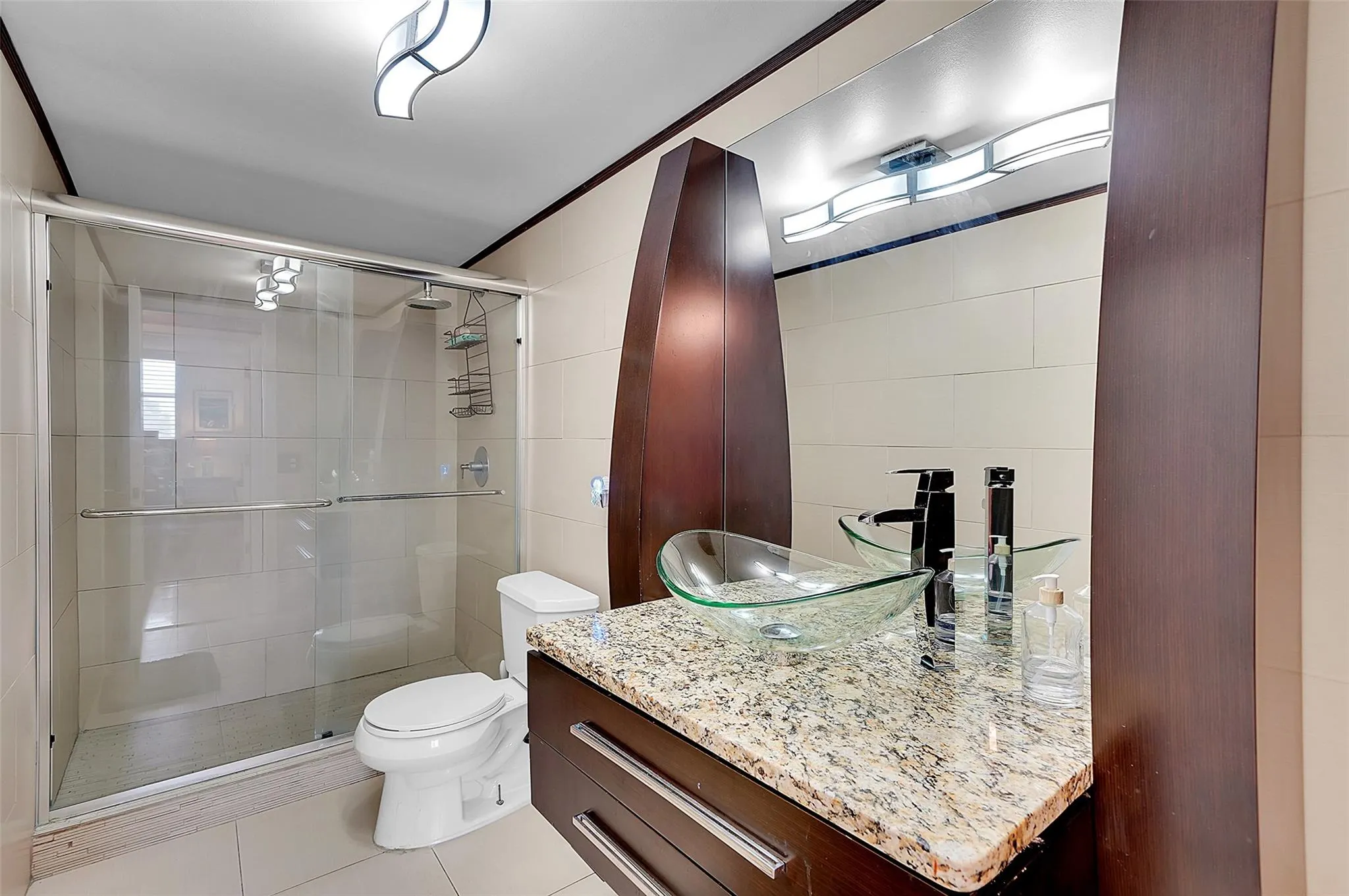 1401 S OCEAN DR, #204