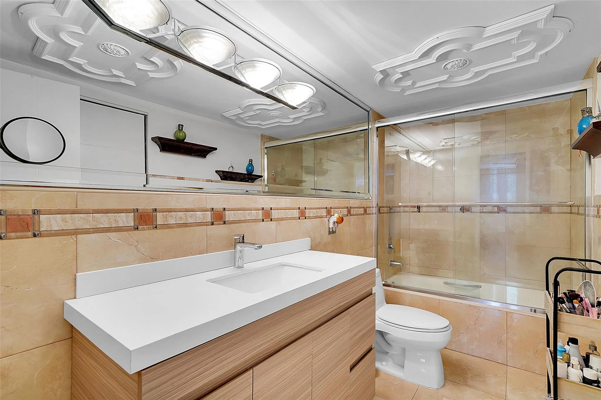 1401 S OCEAN DR, #204
