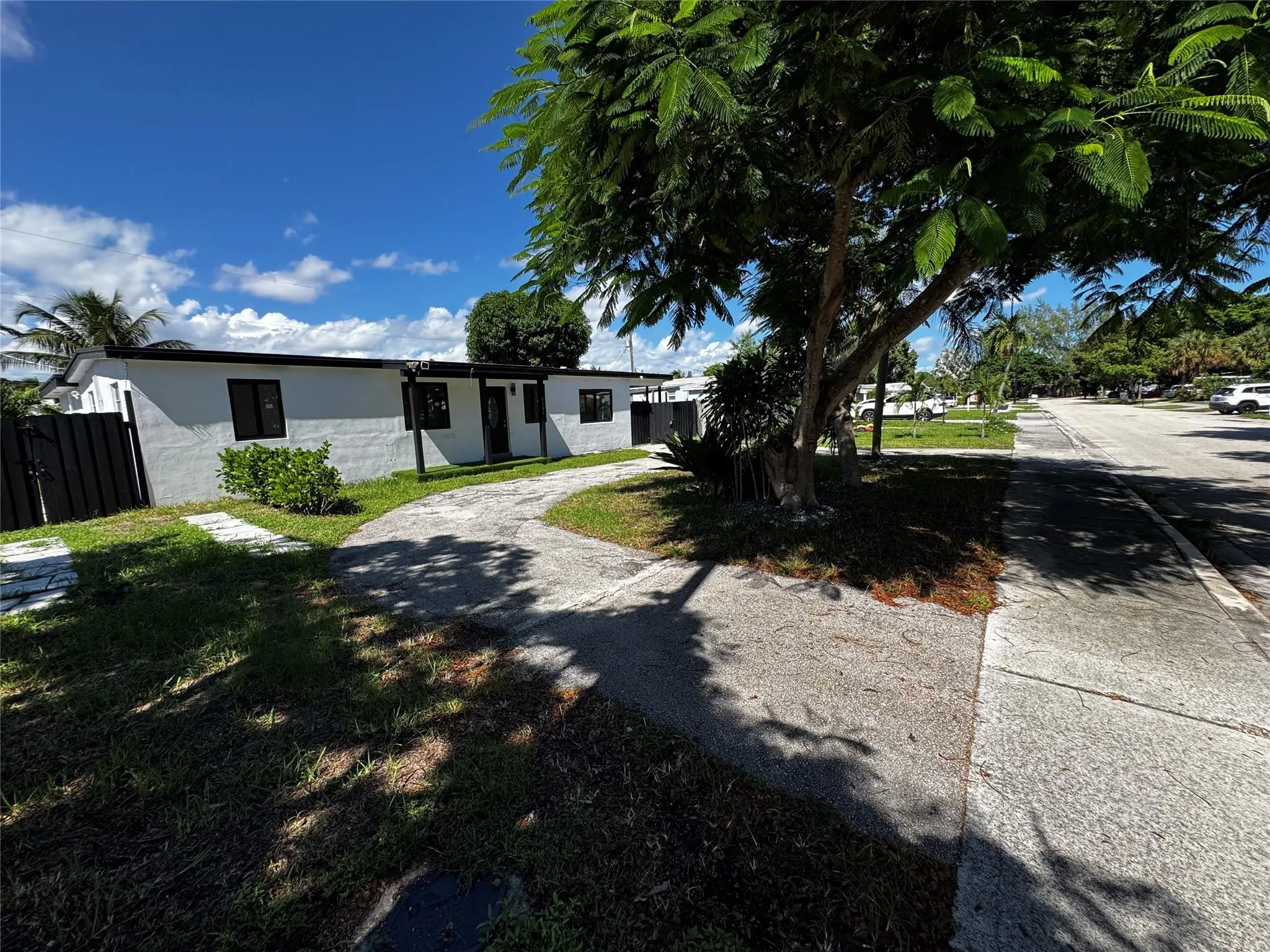 5181 NE 16th Ave