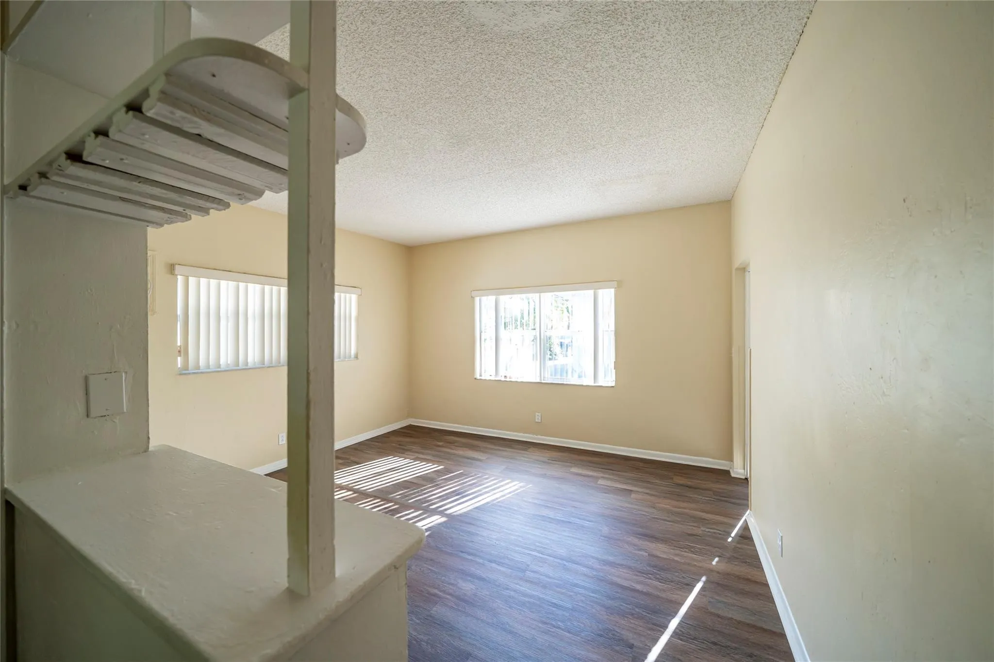 115 NE 4th St, #4
