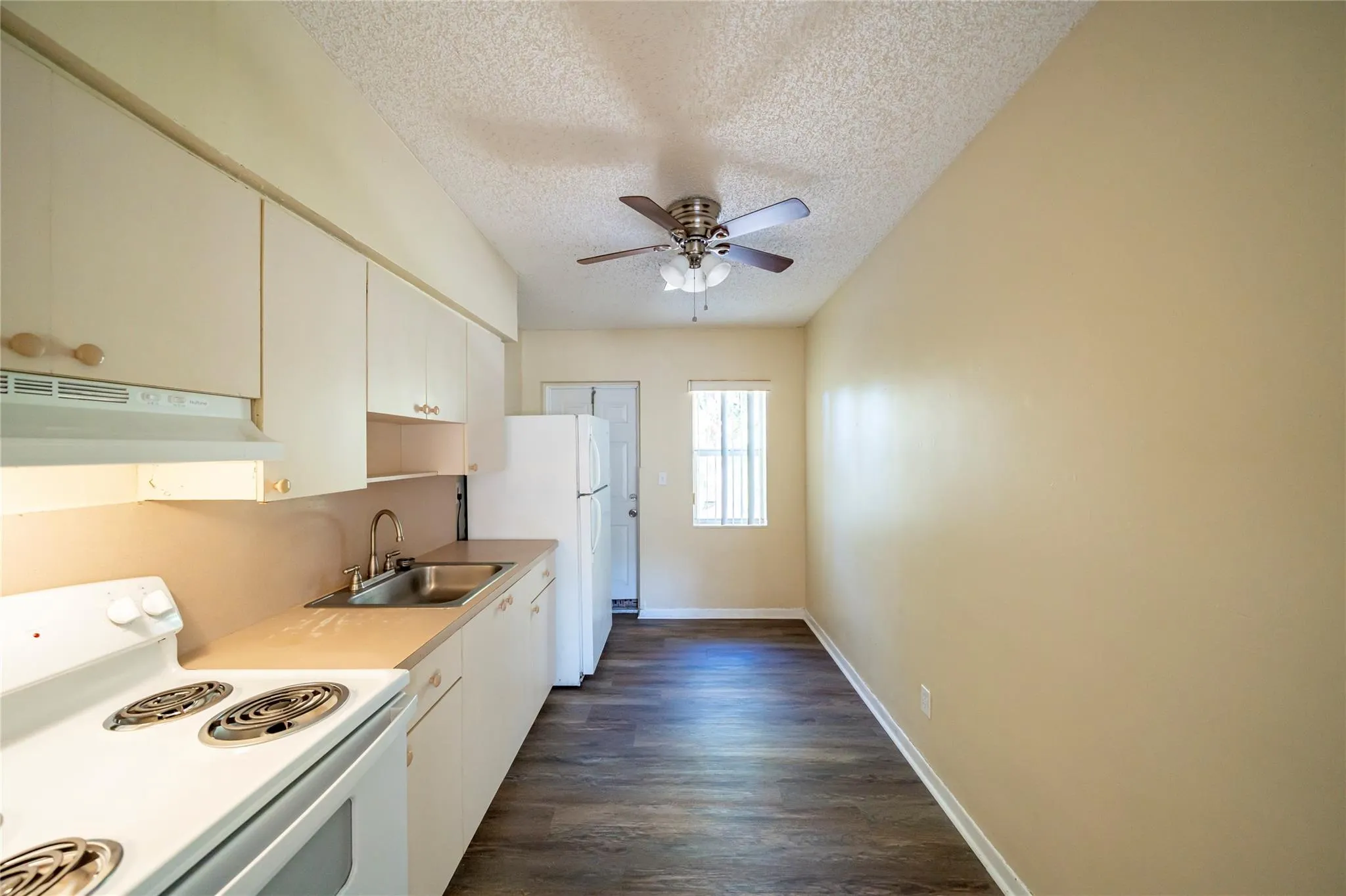 115 NE 4th St, #4
