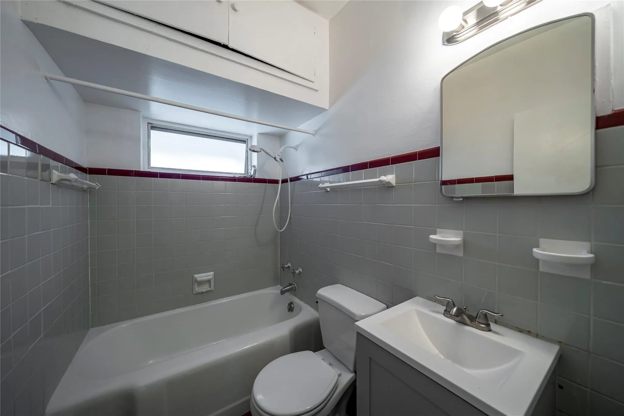 115 NE 4th St, #4