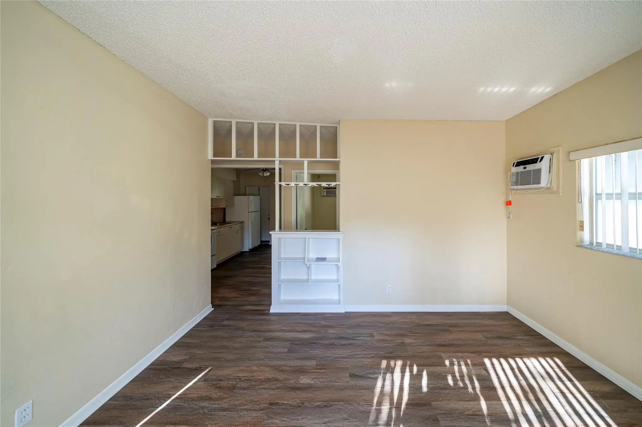 115 NE 4th St, #4