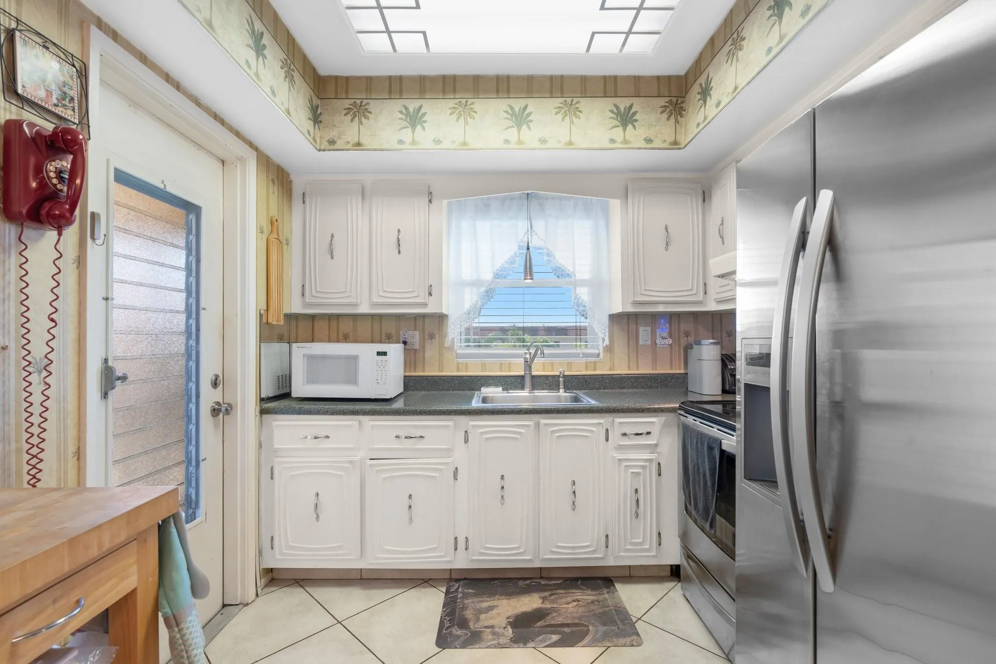 100 SE 6th Ave, #304