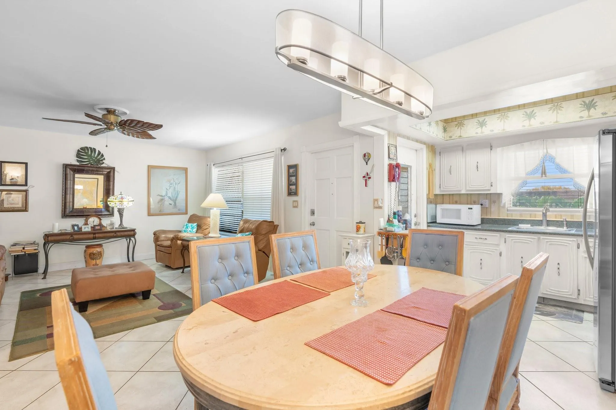 100 SE 6th Ave, #304